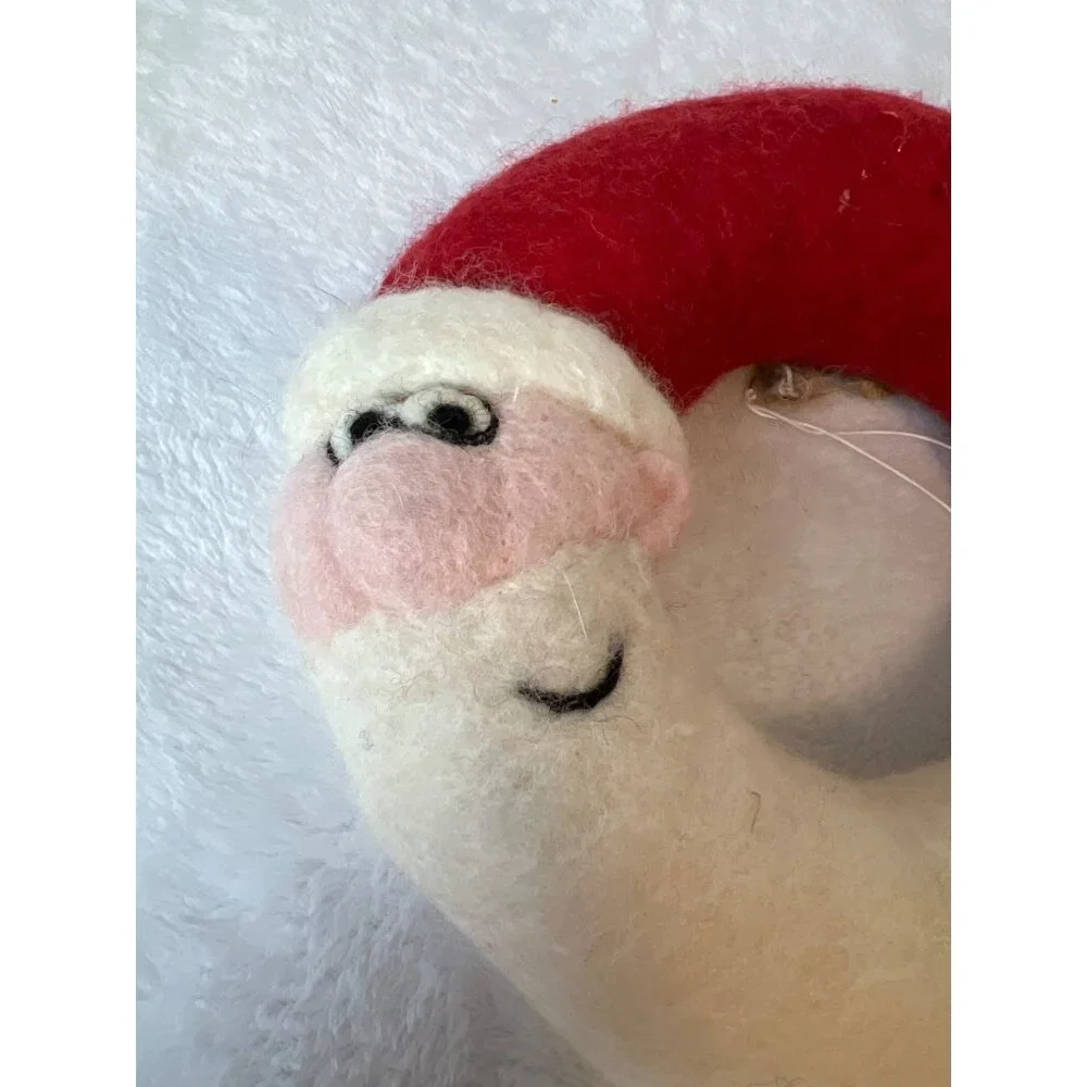 Villa Ylle Santa Claus Wreath Made in Finland Boiled Wool NEW Bell